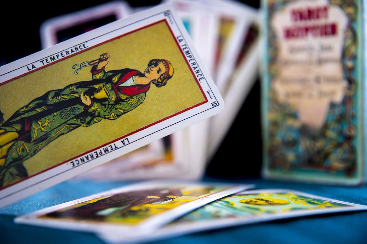 How Many Cards Are In A Tarot Deck?