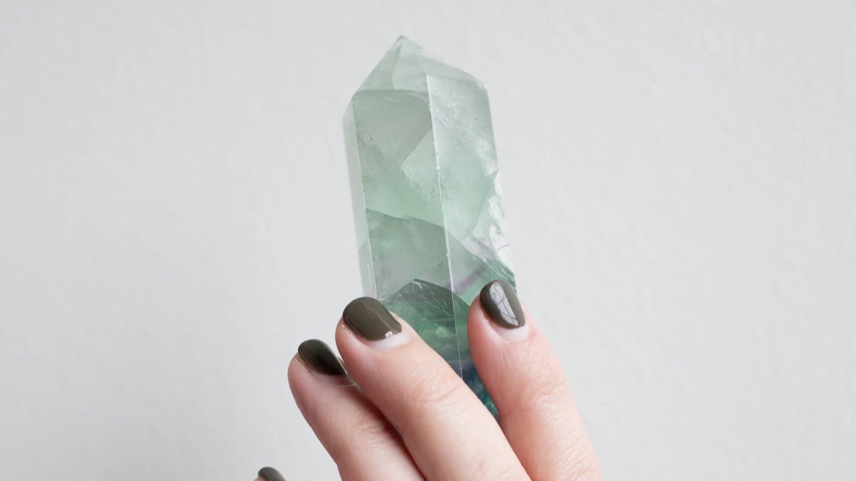 How To Use Healing Crystals: A Complete Guide