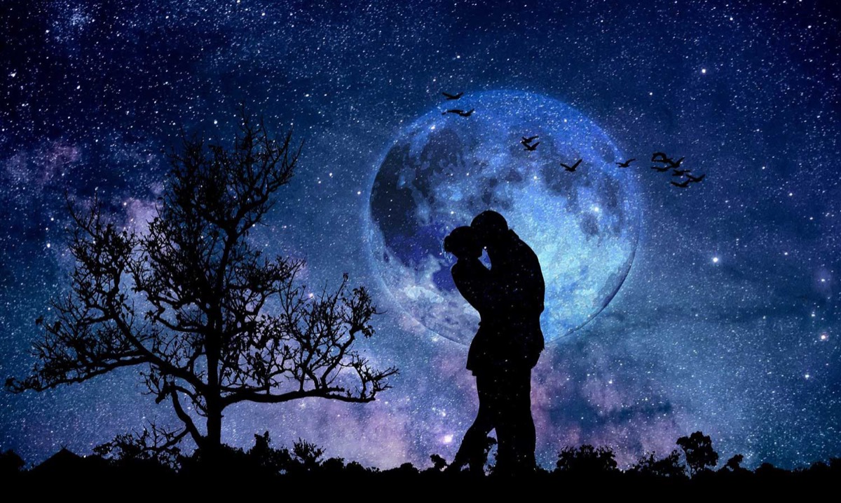 What Is A Karmic Relationship? (8 Symptoms You’re In One)