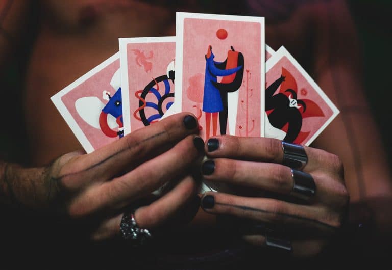 Tarot and astrology, What is tarot ?