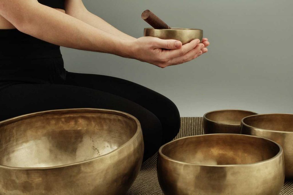 sound meditation, sound bath, singing bowl