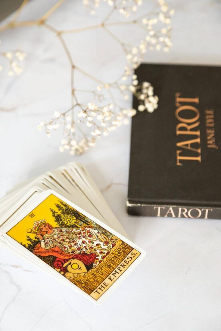 tarot card reading deck